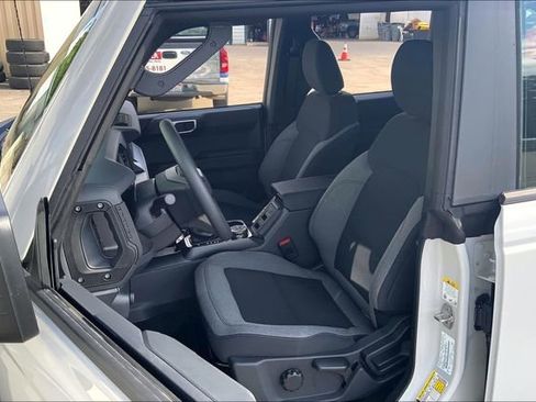 New 2026 Ford Bronco 4-Door w/ Sasquatch Package AWD/4WD image 9