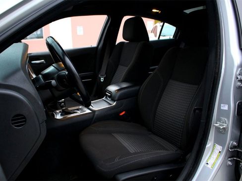 Used 2023 Dodge Charger SXT image 10