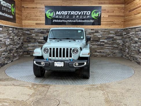 Used 2023 Jeep Wrangler Unlimited Sahara w/ Cold Weather Group AWD/4WD image 3