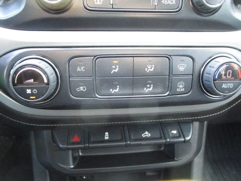 Used 2022 GMC Canyon Elevation AWD/4WD image 21