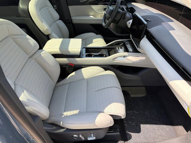 New 2026 Lincoln Nautilus Reserve AWD/4WD image 14