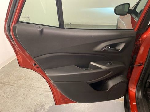 Certified 2024 Chevrolet Trax ACTIV w/ Sunroof Package image 24