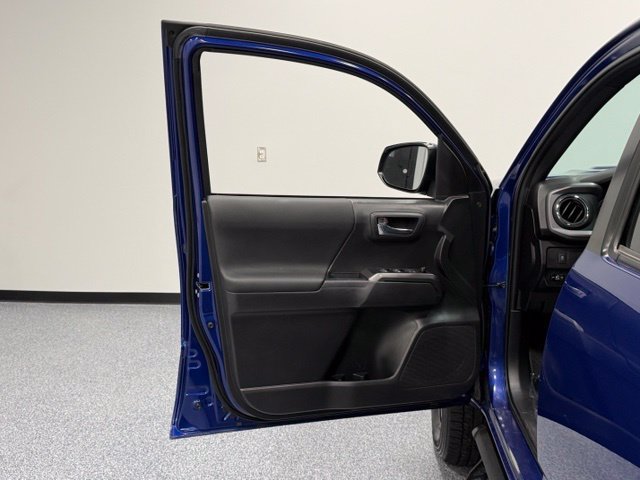 Used 2023 Toyota Tacoma TRD Sport w/ Technology Package AWD/4WD image 10