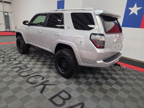 Used 2017 Toyota 4Runner SR5 image 11