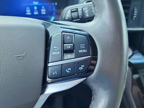 Used 2022 Ford Explorer Platinum w/ Equipment Group 601A image 22