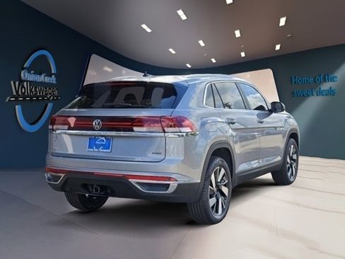 New 2024 Volkswagen Atlas Cross Sport SEL image 4