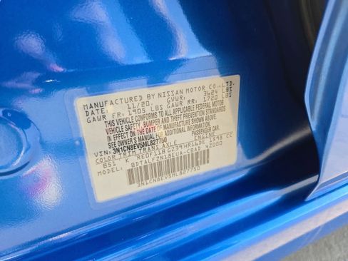 Used 2021 Nissan Versa SV image 32