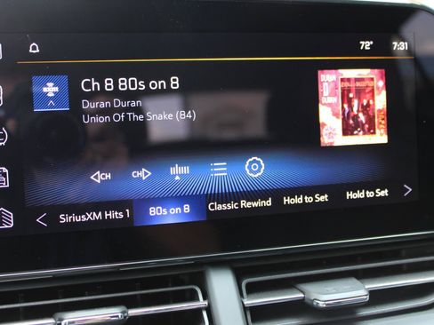 Used 2025 Chevrolet Trax RS w/ Sunroof Package FWD image 27