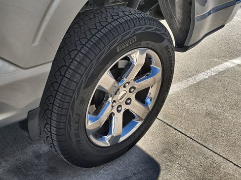 Used 2022 Ford F150 Lariat w/ Max Trailer Tow Package image 10