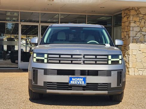 Certified 2025 Hyundai Santa Fe SE image 2