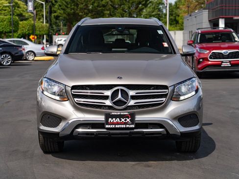 Used 2019 Mercedes-Benz GLC 300 4MATIC image 3
