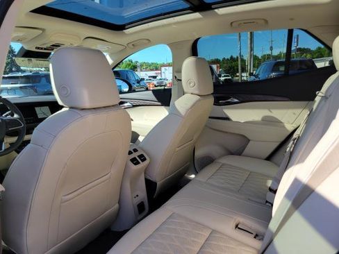 Used 2023 Buick Envision Avenir AWD/4WD image 23