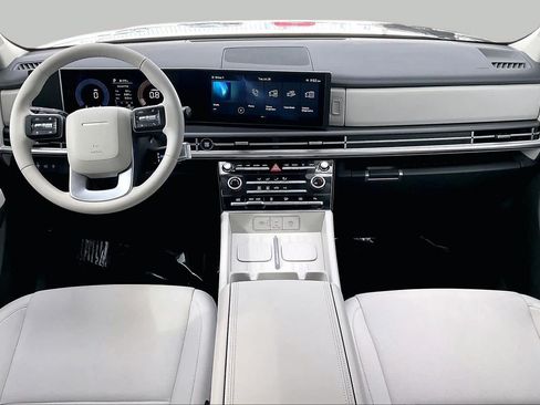 Certified 2025 Hyundai Santa Fe SE FWD image 16