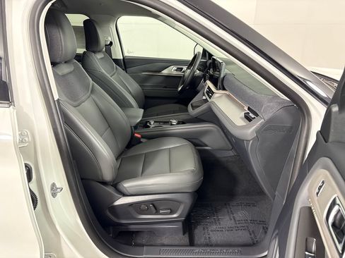 New 2026 Ford Explorer Active w/ Active Comfort Package RWD image 5
