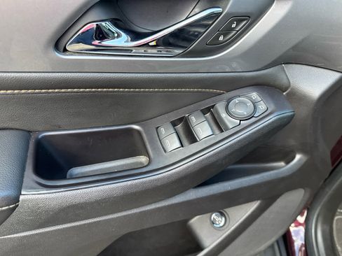 Used 2019 Chevrolet Traverse LT AWD/4WD image 19
