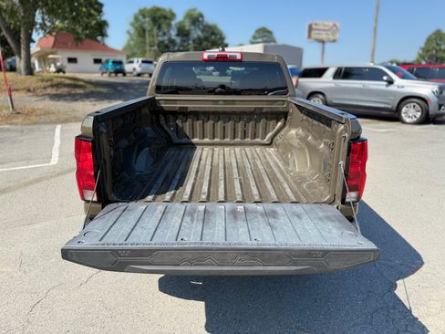 Used 2023 Chevrolet Colorado W/T RWD image 19