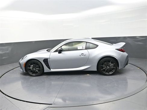 New 2025 Toyota GR86 Premium image 4