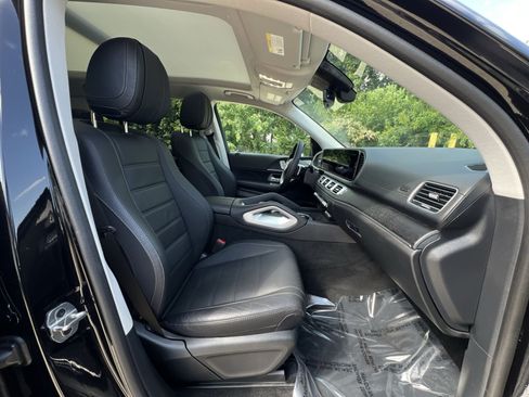 Used 2025 Mercedes-Benz GLS 450 4MATIC image 25