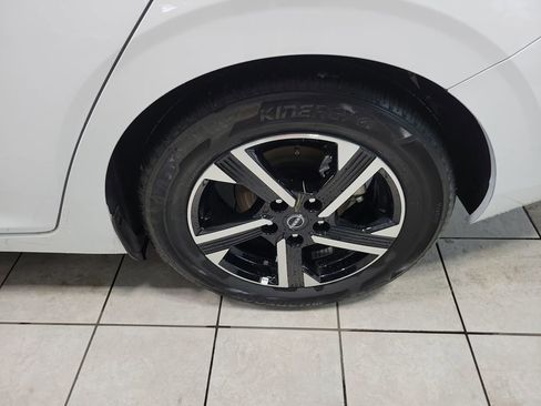 Used 2025 Nissan Sentra SV image 43