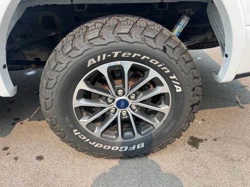Used 2019 Ford F150 XLT w/ Equipment Group 302A Luxury AWD/4WD image 9