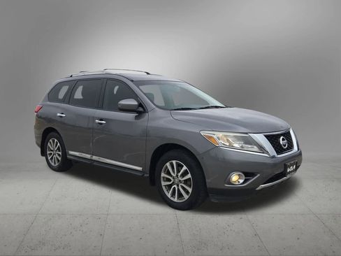 Used 2016 Nissan Pathfinder SL w/ SL Premium Package image 8