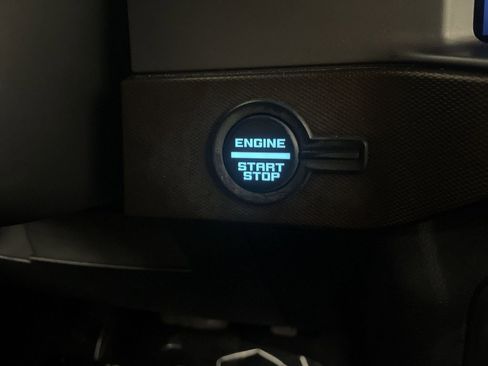 Used 2022 Ford Bronco Outer Banks image 11