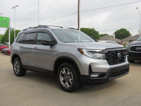 Used 2023 Honda Passport TrailSport image 4