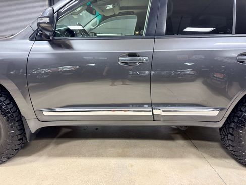 Used 2013 Toyota Land Cruiser AWD/4WD image 19