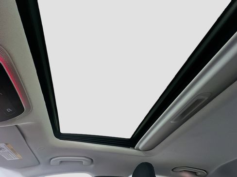 Certified 2022 Mercedes-Benz C 300 4MATIC Sedan image 27