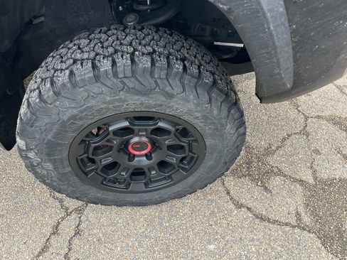 Used 2023 Toyota Tacoma TRD Off-Road w/ Advanced Technology Package image 14