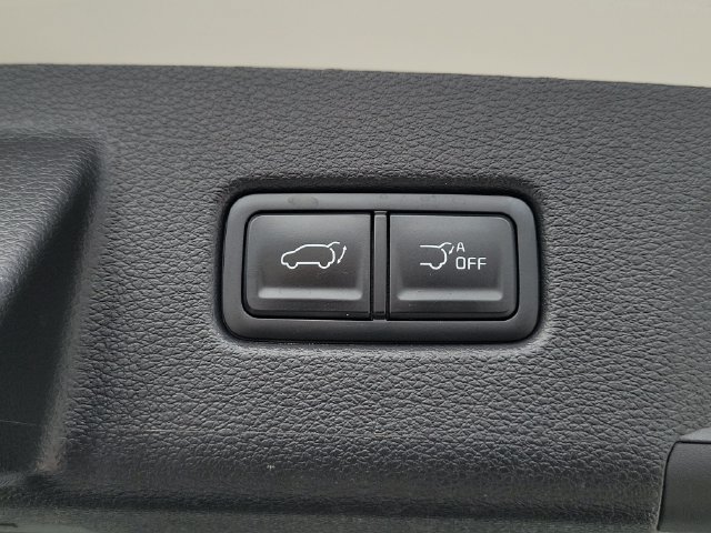Used 2024 Kia Telluride EX w/ EX Captain's Chair Package AWD/4WD image 8