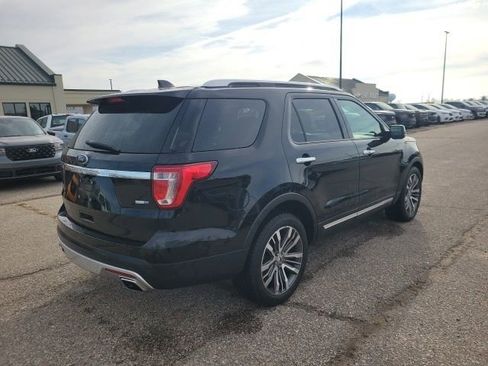 Used 2017 Ford Explorer Platinum image 21