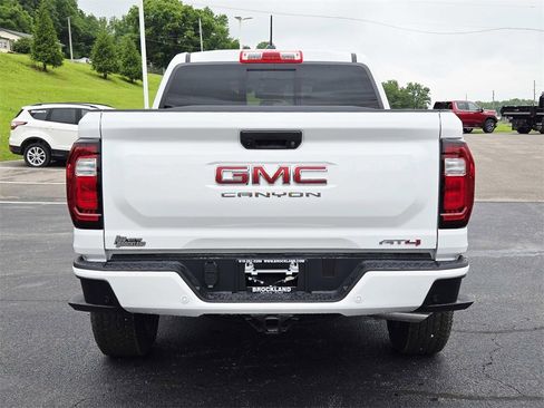 New 2025 GMC Canyon AT4 image 4