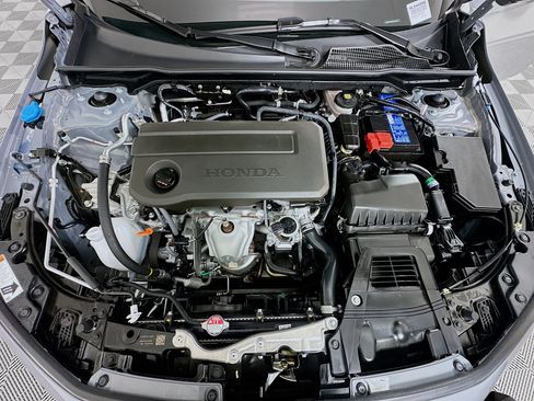 Used 2025 Honda Civic Sport image 32