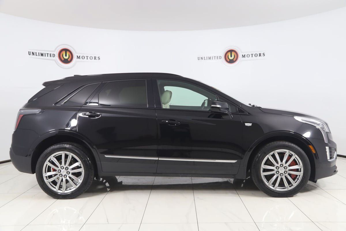 Used 2023 Cadillac XT5 Sportv w/ LPO, Floor Liner Package AWD/4WD image 2