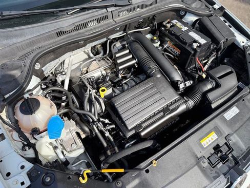 Used 2017 Volkswagen Jetta S image 6