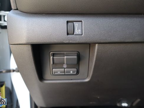 Used 2023 Chevrolet Colorado LT w/ LT Convenience Package II RWD image 14