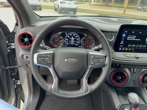 Used 2025 Chevrolet Blazer RS image 11