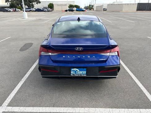 Used 2024 Hyundai Elantra Limited FWD image 4