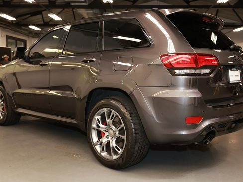Used 2021 Jeep Grand Cherokee SRT image 5