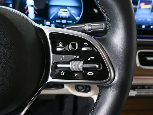 Certified 2023 Mercedes-Benz GLS 450 4MATIC image 11