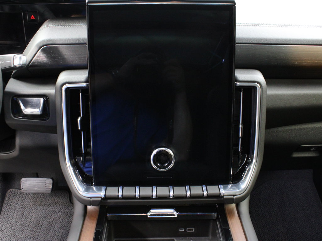 Used 2026 GMC Yukon Denali w/ Sun & Power Step Package AWD/4WD image 20
