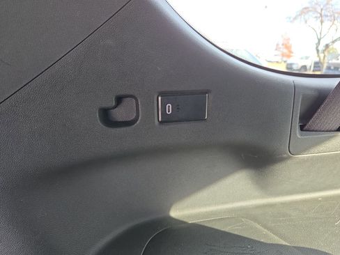 Used 2023 Chevrolet Suburban LT image 42