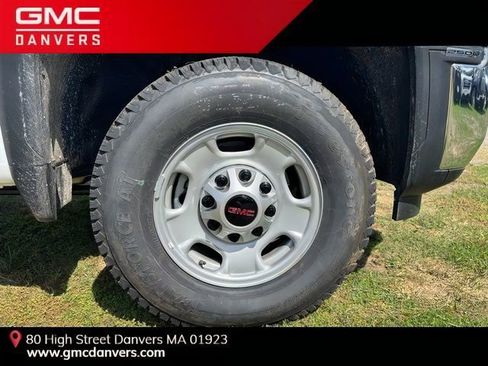 New 2025 GMC Sierra 2500 Pro w/ Convenience Package AWD/4WD image 9