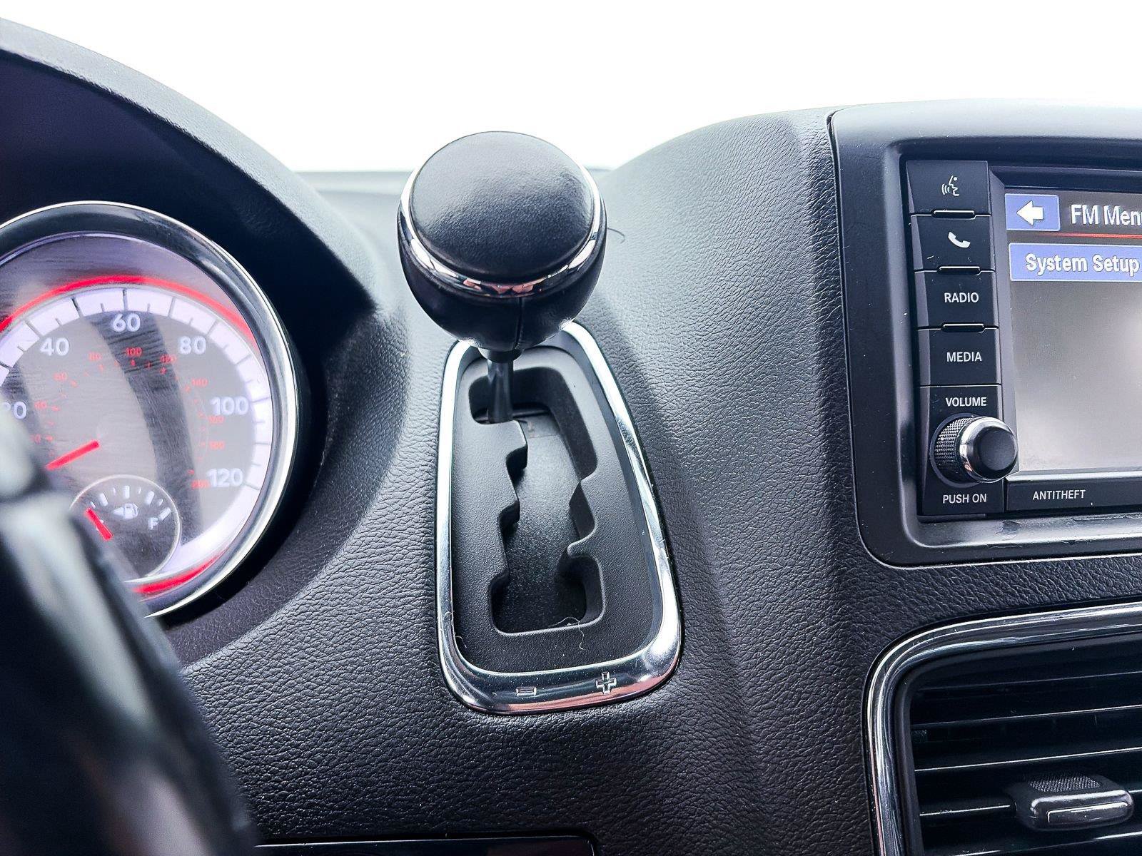 Used 2020 Dodge Grand Caravan SE FWD image 18