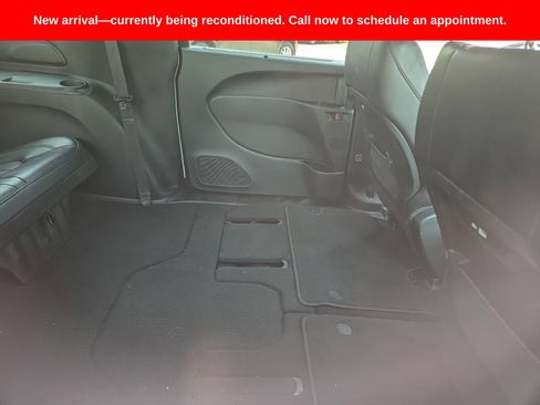 Used 2025 Chrysler Pacifica Select FWD image 8