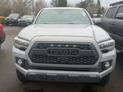 Used 2020 Toyota Tacoma TRD Off-Road w/ TRD Premium Off Road Package image 6