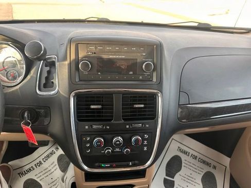Used 2013 Dodge Grand Caravan SE image 19