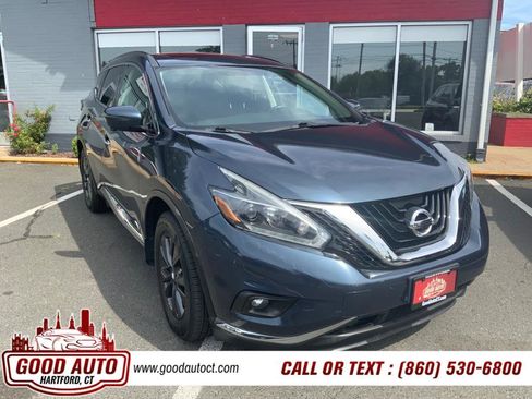 Used 2018 Nissan Murano SV w/ Premium Package image 3