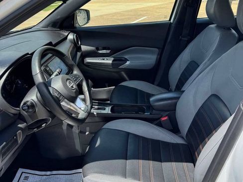 Used 2023 Nissan Kicks SR w/ SR Premium Package FWD image 16